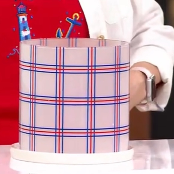 New HomeWorx by Slatkin + Co. Patriotic Hurricane - Picture 7 of 8